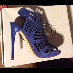 Steve Madden Bratt Royal Blue Pumps